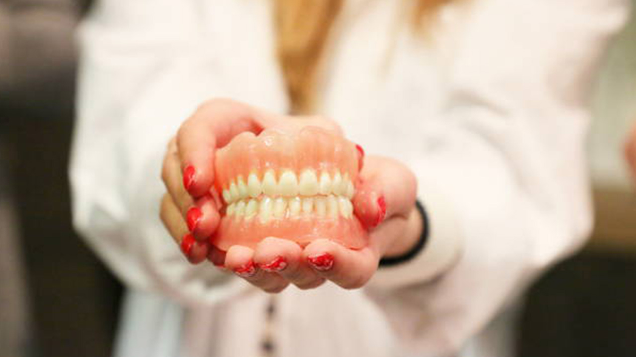 Dentures in Tijuana at Bartell Dental of Tijuana